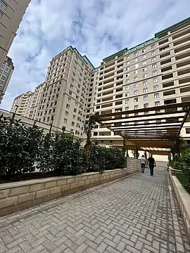 Satılır 3 otaqlı mənzil 116 m²