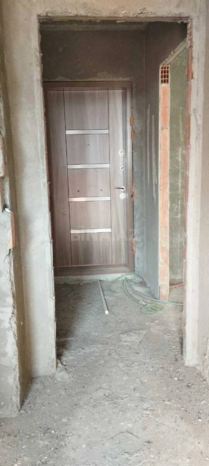 Satılır 1 otaqlı mənzil 47 m²
