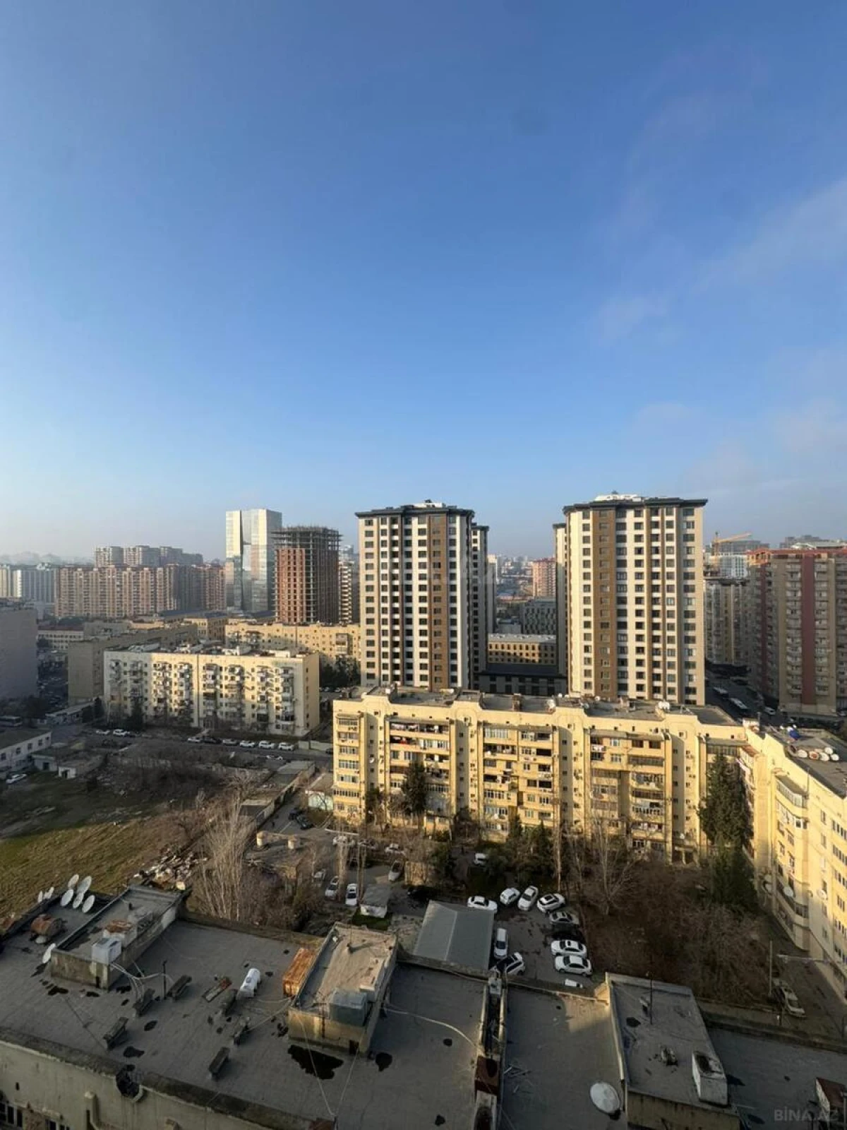 Kirayə verilir 2 otaqlı mənzil 70 m²
