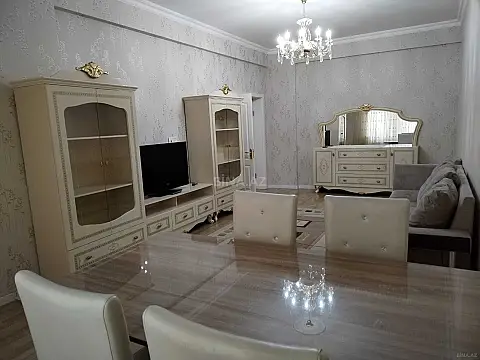 Kirayə verilir 3 otaqlı mənzil 110 m²