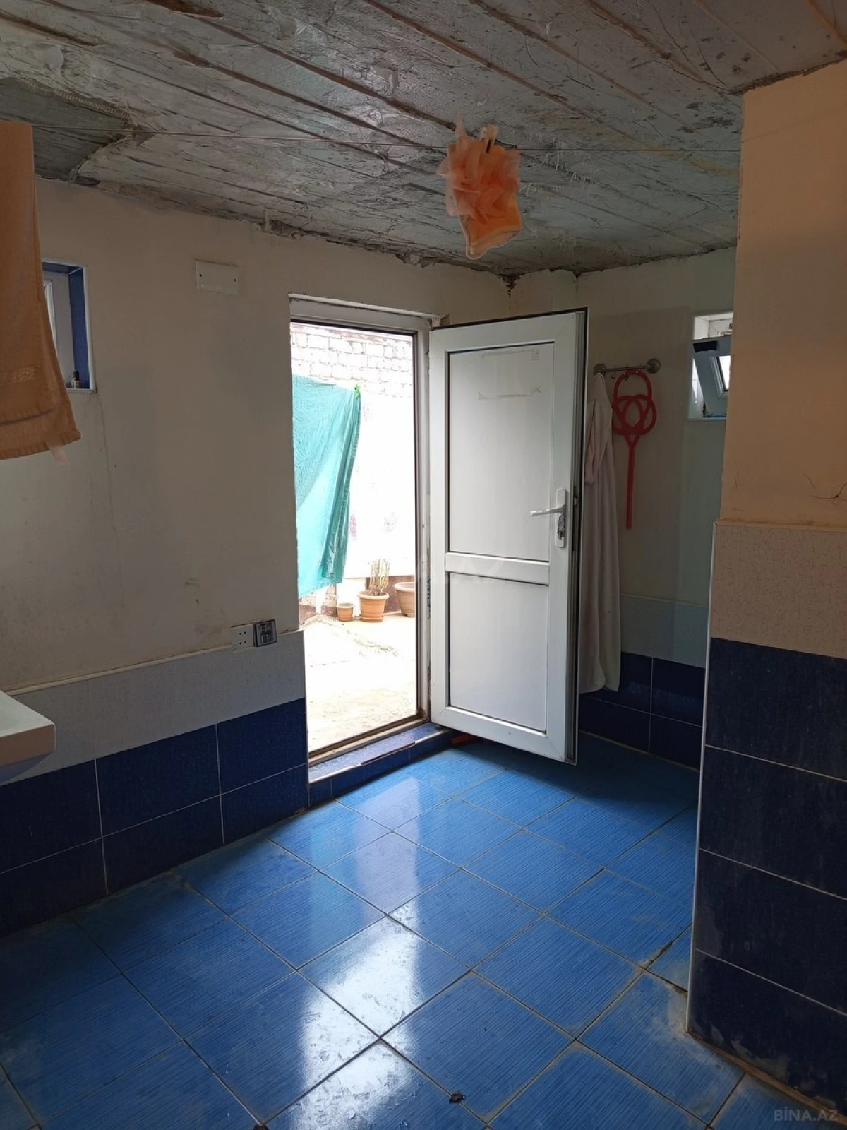 Satılır 2 otaqlı həyət evi 72 m²