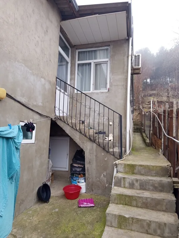 Satılır 2 otaqlı həyət evi 72 m²