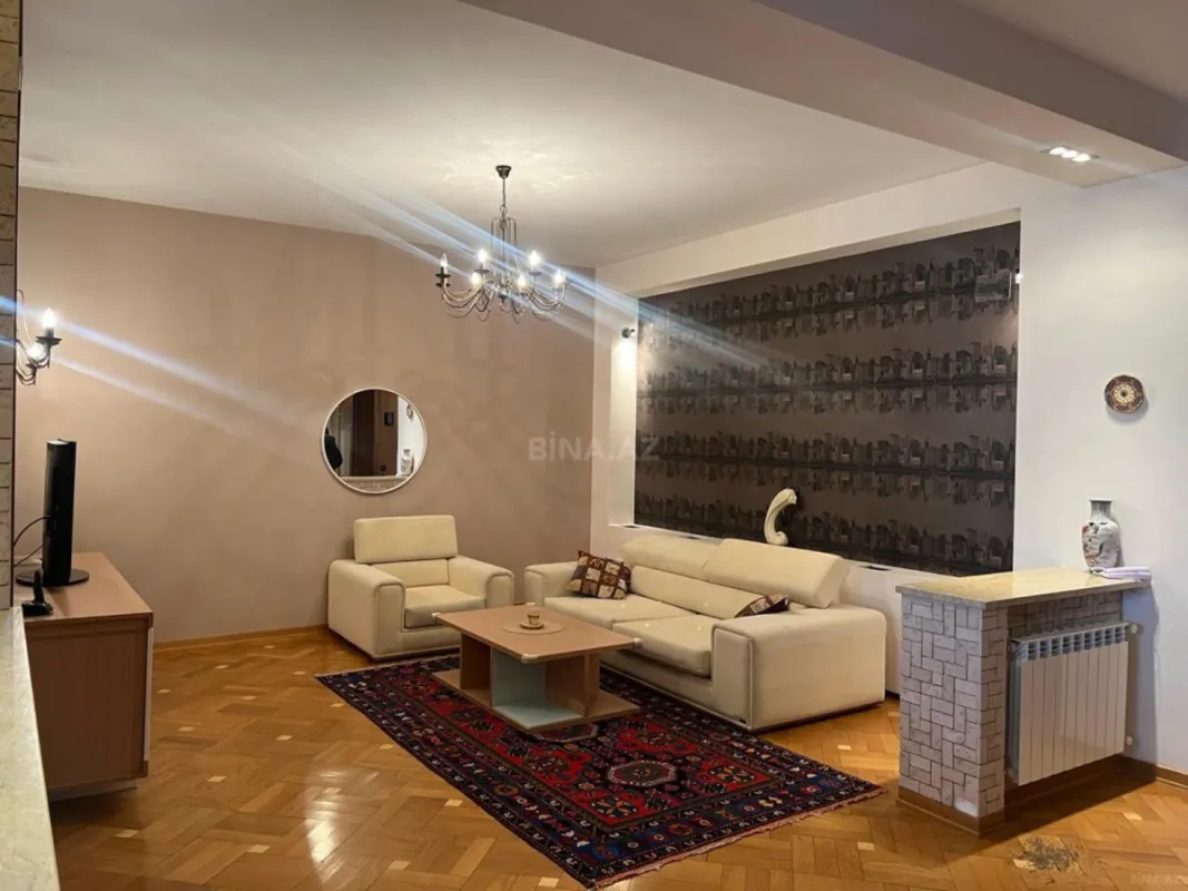 Kirayə verilir 3 otaqlı mənzil 120 m²