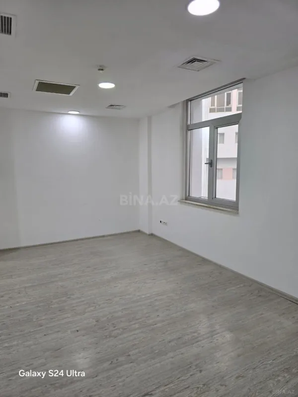 Kirayə verilir 1 otaqlı ofis 60 m²
