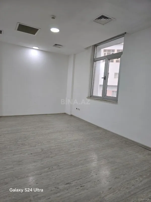 Kirayə verilir 1 otaqlı ofis 60 m²