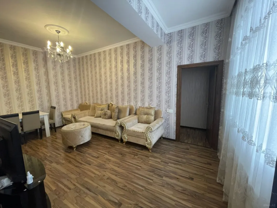 Kirayə verilir 2 otaqlı mənzil 90 m²