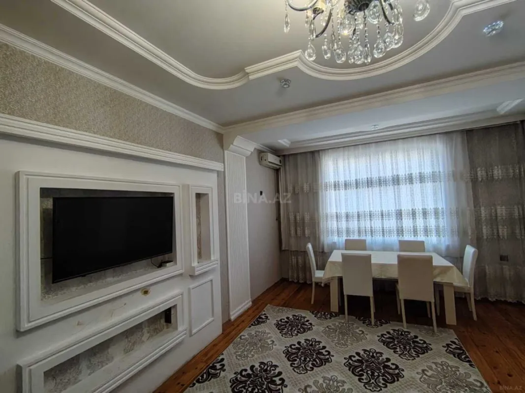 Kirayə verilir 3 otaqlı mənzil 123 m²