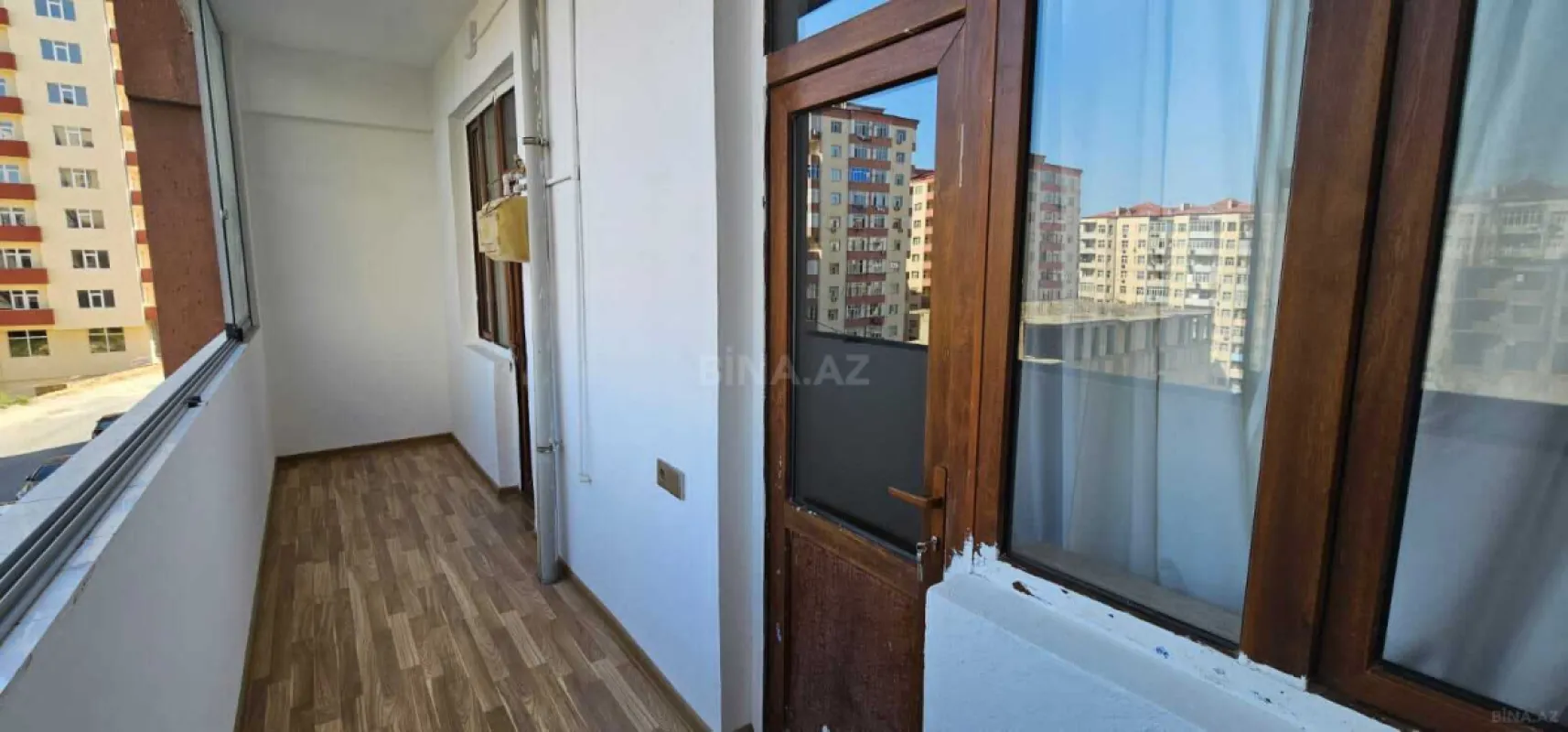 Satılır 3 otaqlı mənzil 106 m²