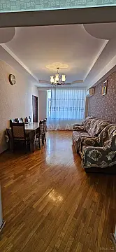 Kirayə verilir 2 otaqlı mənzil 90 m²