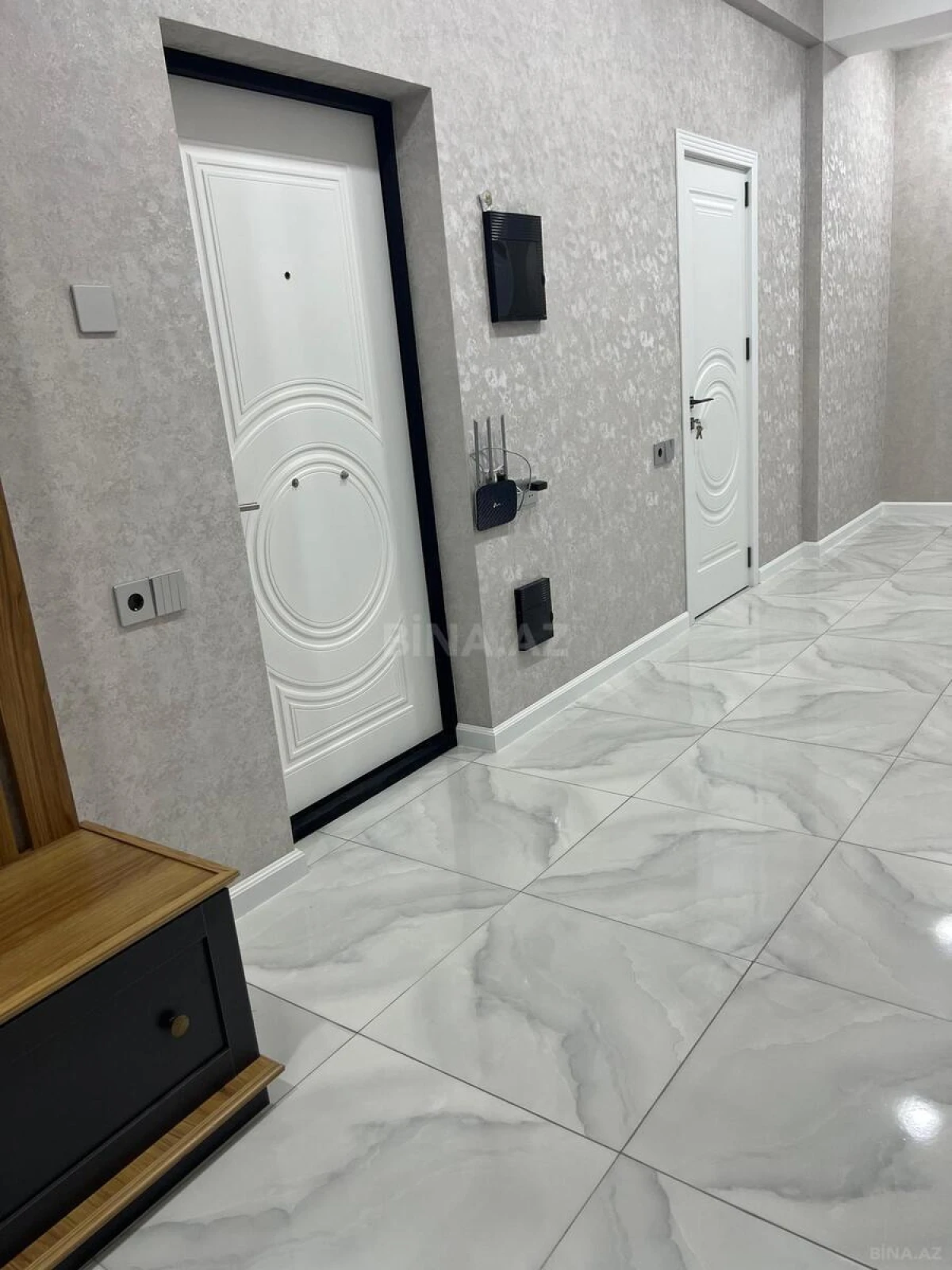 Kirayə verilir 4 otaqlı mənzil 140 m²