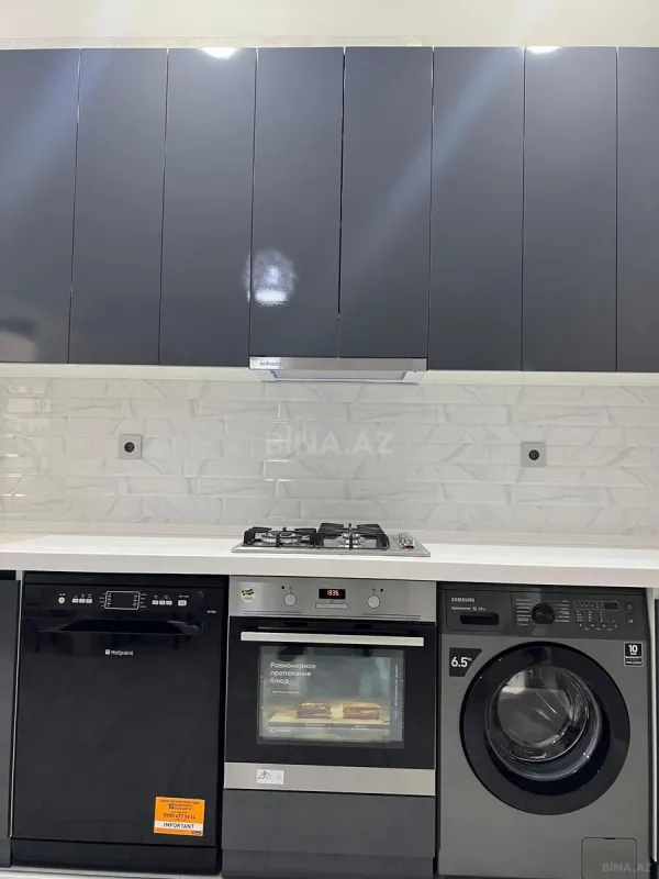 Kirayə verilir 4 otaqlı mənzil 140 m²