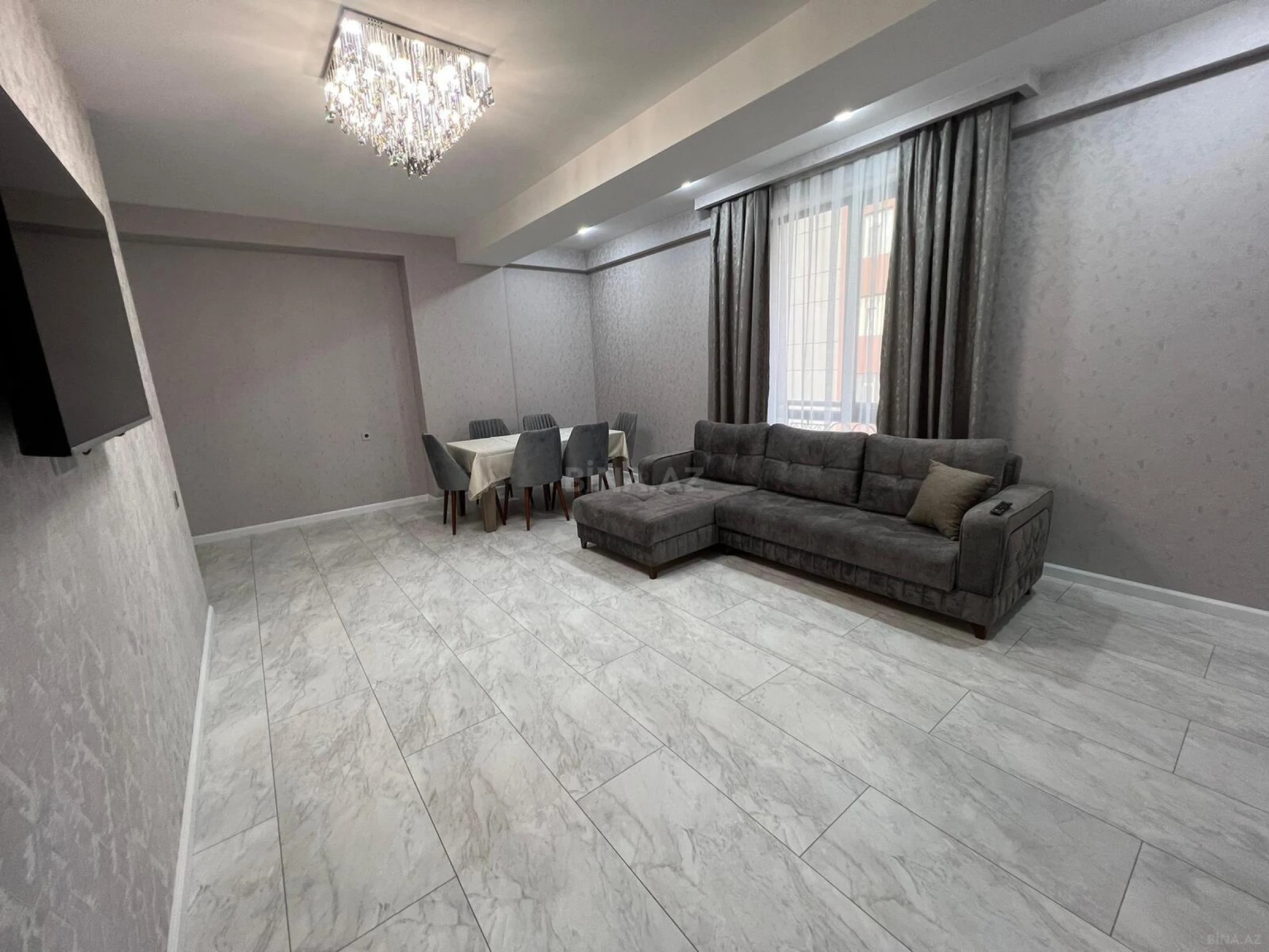 Kirayə verilir 4 otaqlı mənzil 140 m²