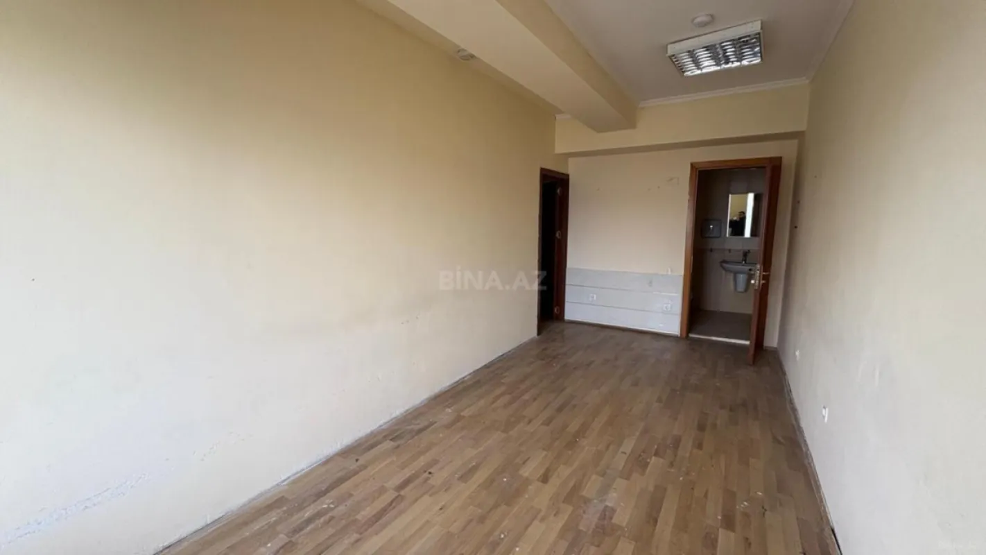 Kirayə verilir 16 otaqlı ofis 500 m²