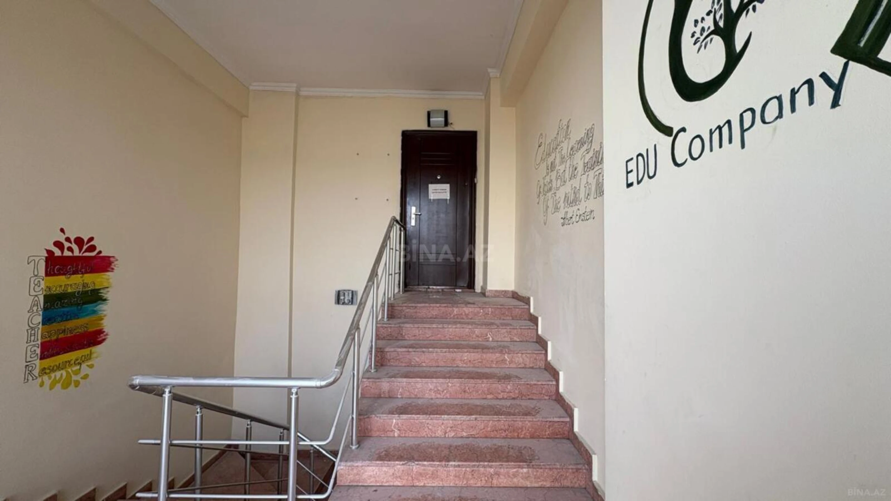 Kirayə verilir 16 otaqlı ofis 500 m²