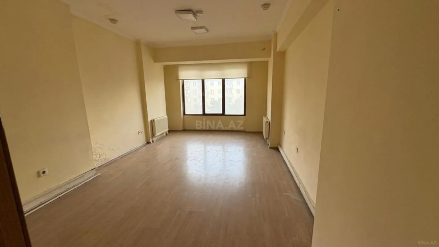 Kirayə verilir 16 otaqlı ofis 500 m²