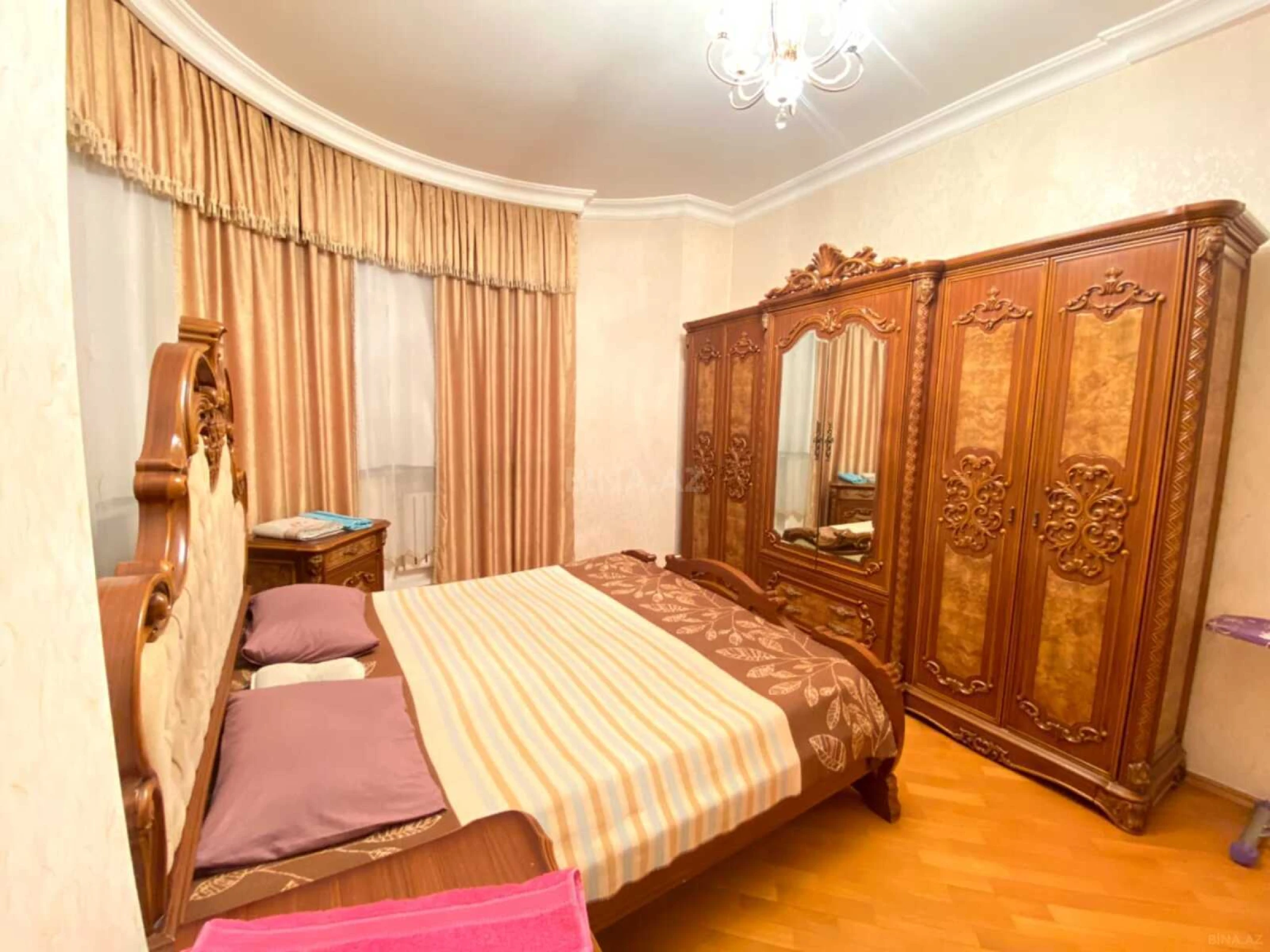 Kirayə verilir 3 otaqlı mənzil 160 m²