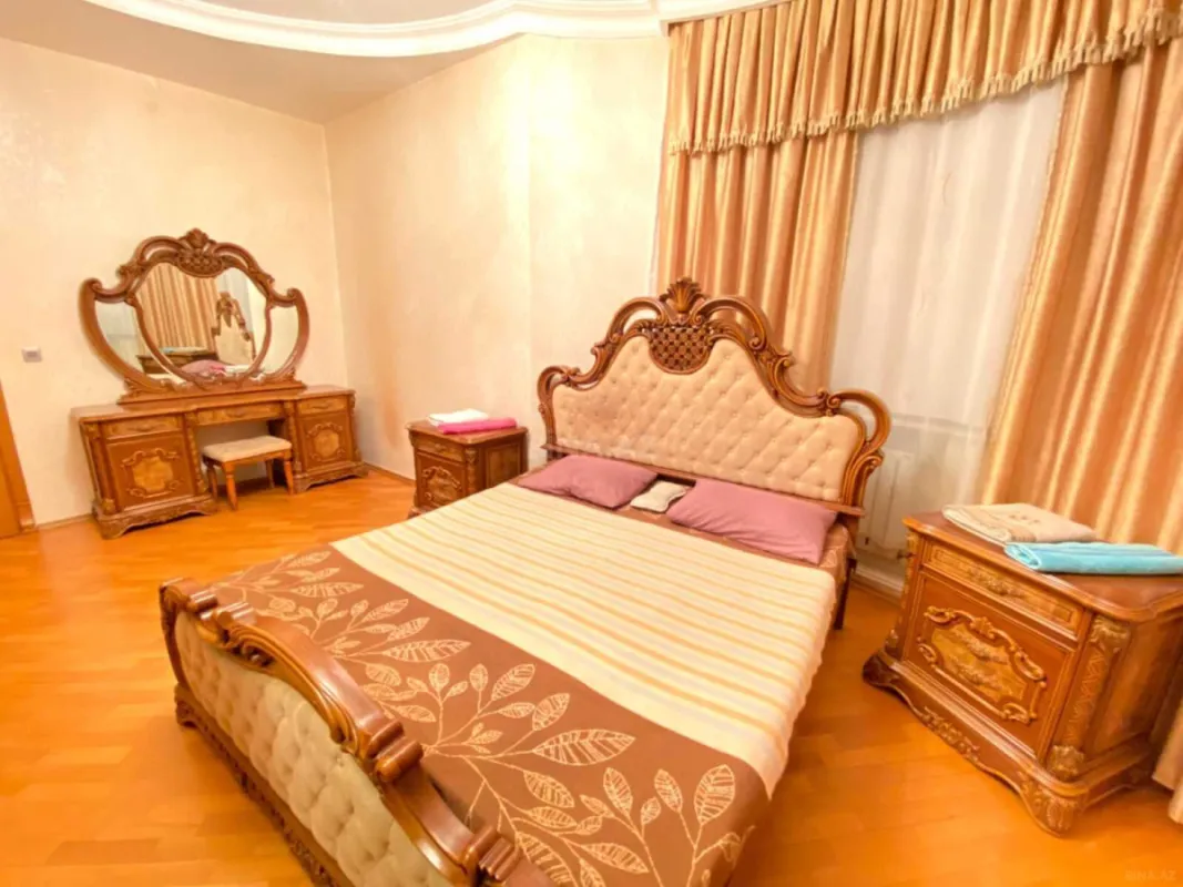 Kirayə verilir 3 otaqlı mənzil 160 m²