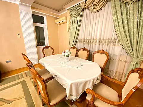 Kirayə verilir 3 otaqlı mənzil 160 m²