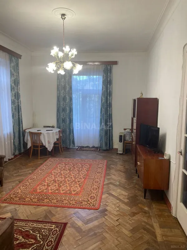 Kirayə verilir 2 otaqlı mənzil 63 m²