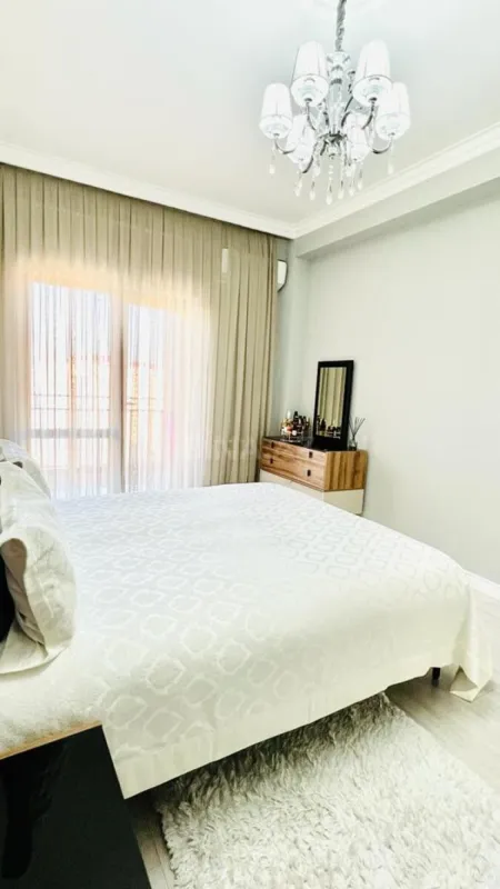 Satılır 2 otaqlı mənzil 72 m²