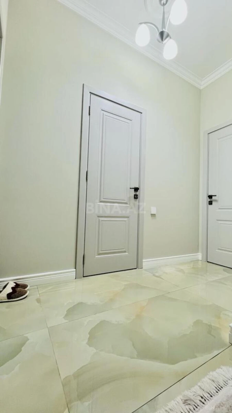 Satılır 2 otaqlı mənzil 72 m²