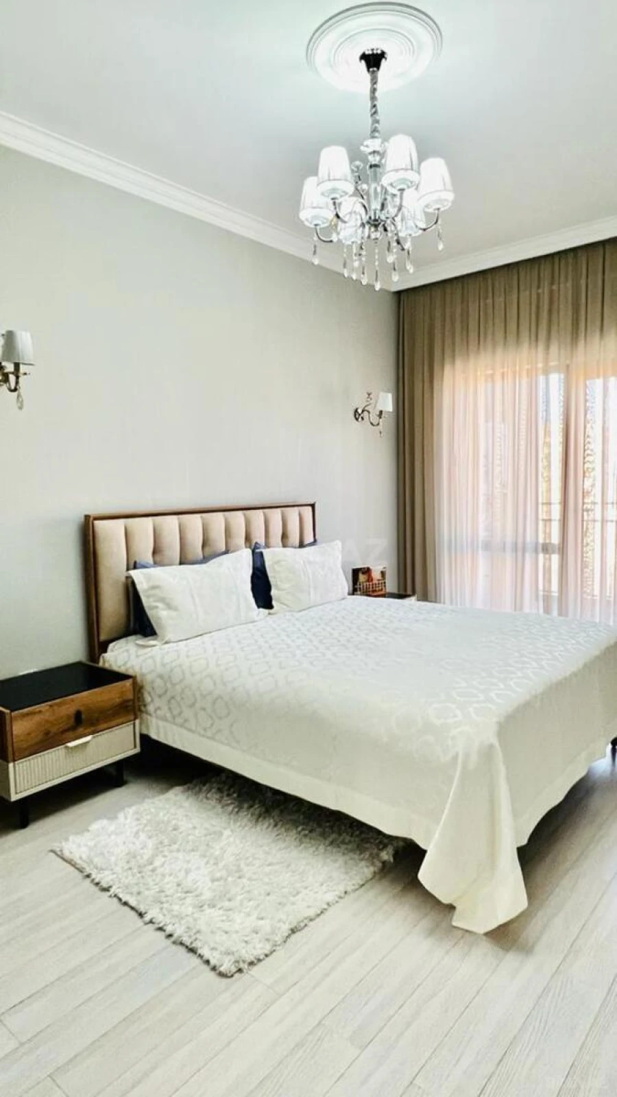 Satılır 2 otaqlı mənzil 72 m²