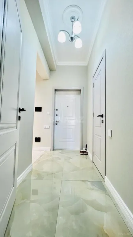 Satılır 2 otaqlı mənzil 72 m²