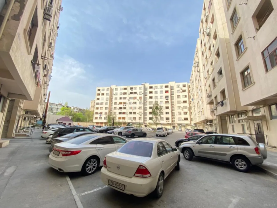 Kirayə verilir 4 otaqlı mənzil 220 m²