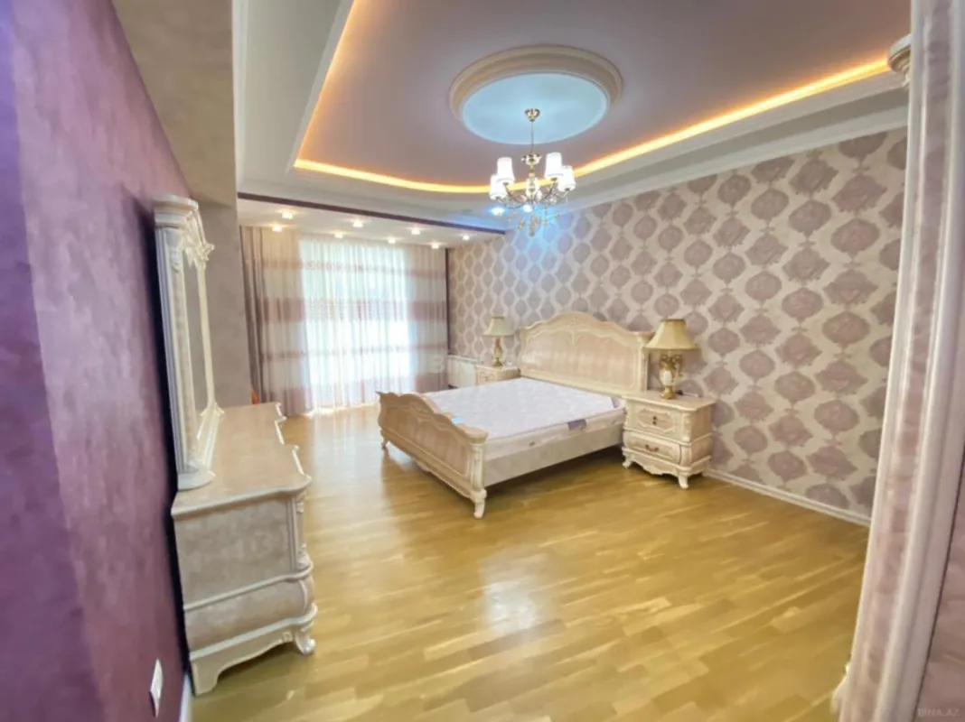 Kirayə verilir 4 otaqlı mənzil 220 m²