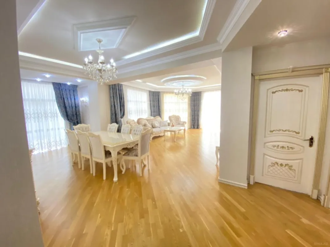 Kirayə verilir 4 otaqlı mənzil 220 m²