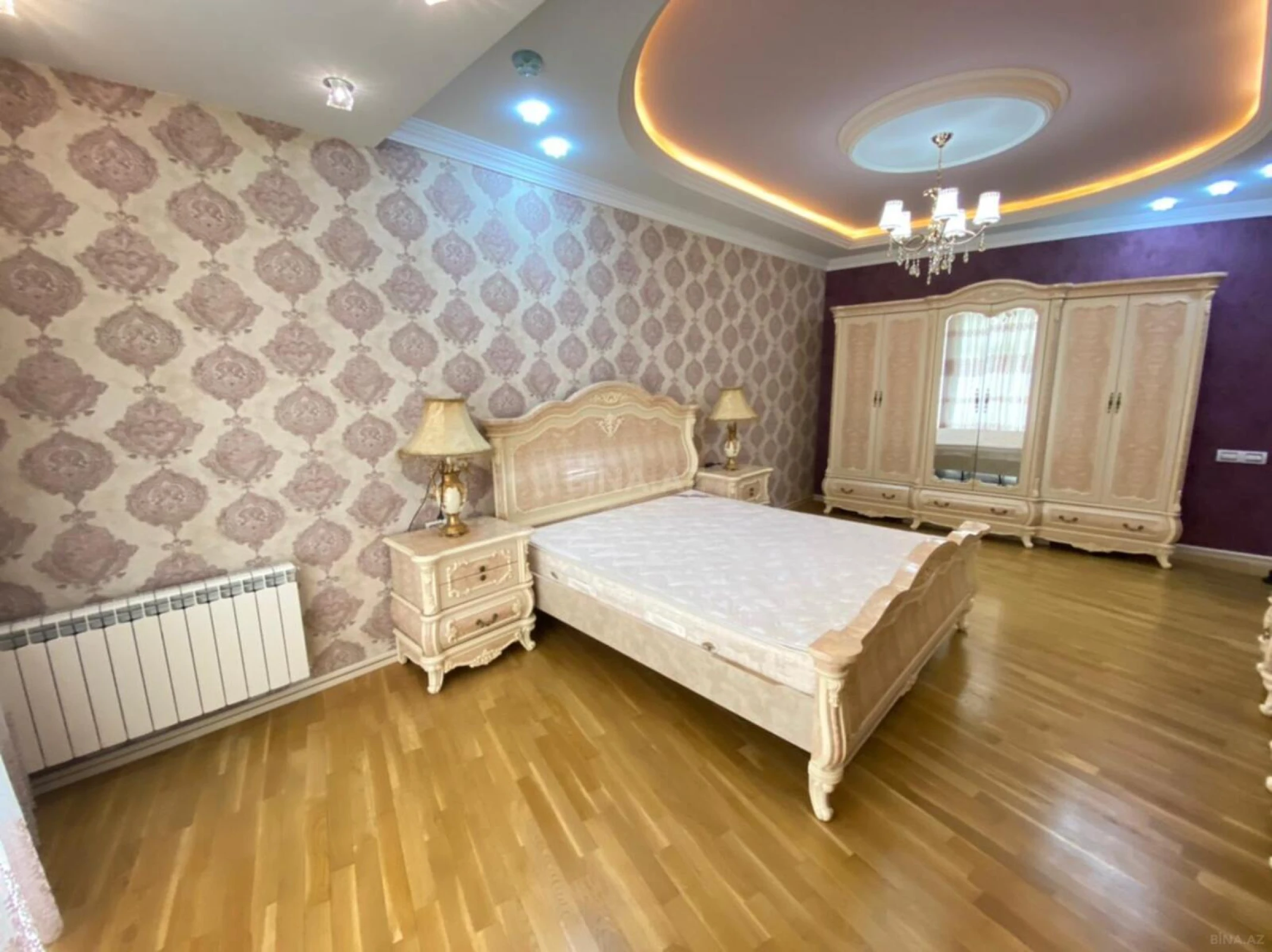 Kirayə verilir 4 otaqlı mənzil 220 m²