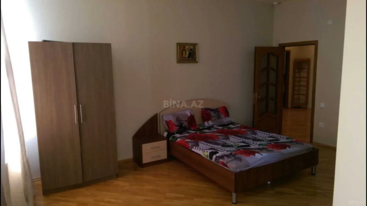 Kirayə verilir 3 otaqlı mənzil 125 m²