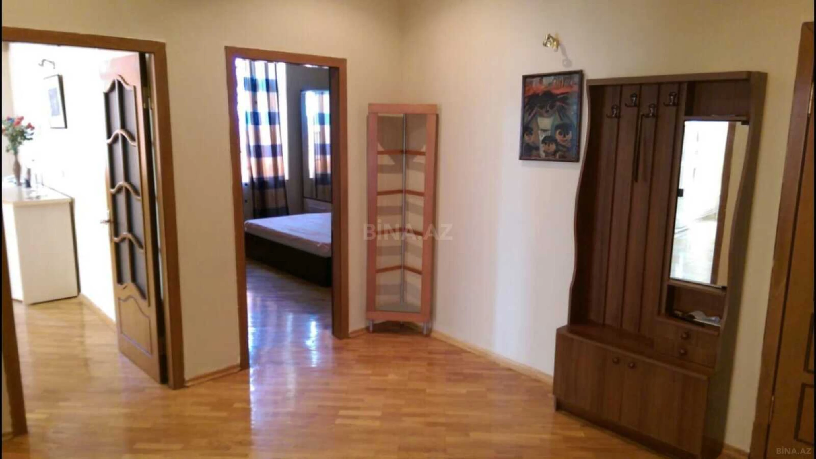 Kirayə verilir 3 otaqlı mənzil 125 m²