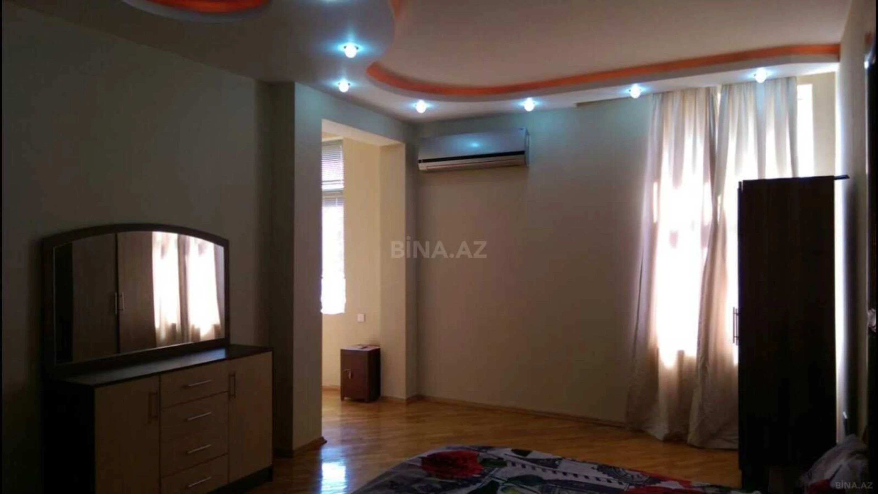 Kirayə verilir 3 otaqlı mənzil 125 m²