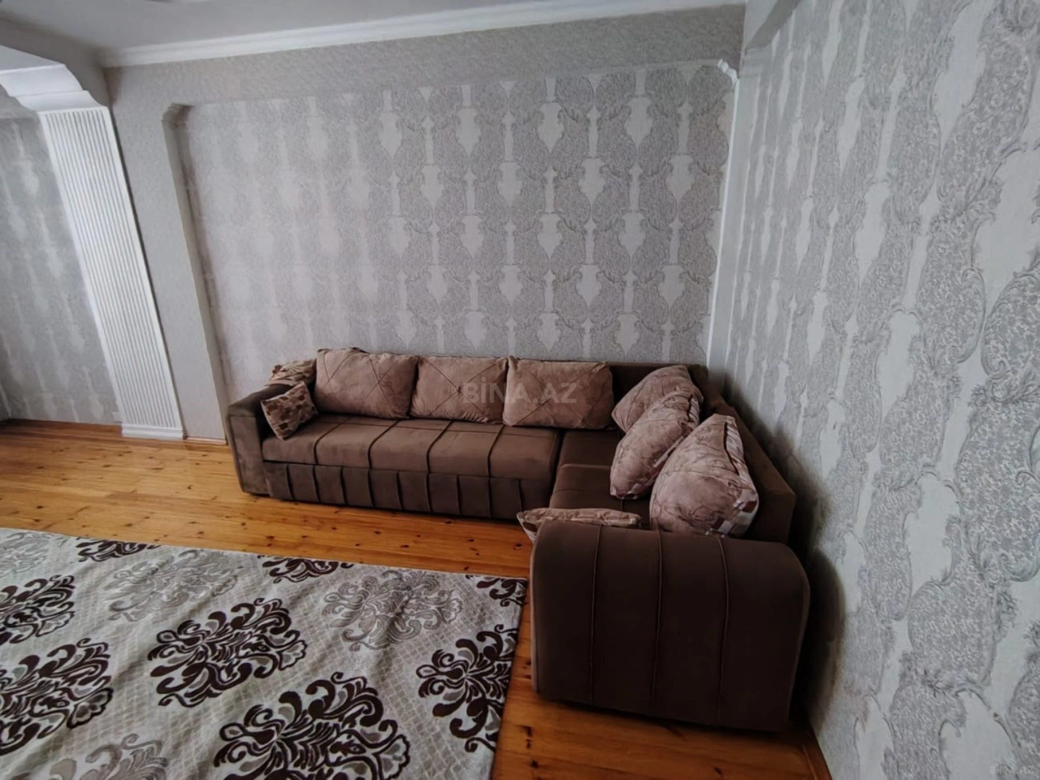 Kirayə verilir 3 otaqlı mənzil 123 m²