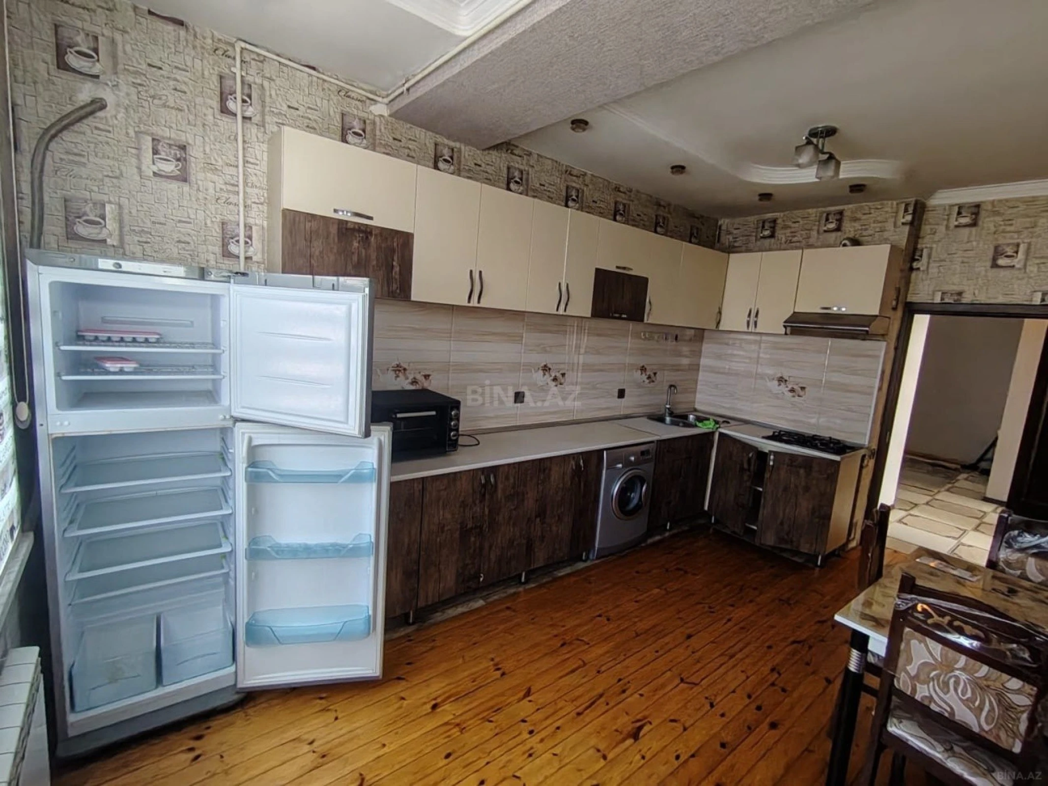 Kirayə verilir 3 otaqlı mənzil 123 m²