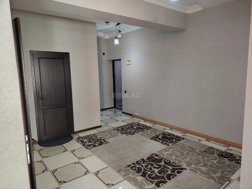 Kirayə verilir 3 otaqlı mənzil 123 m²
