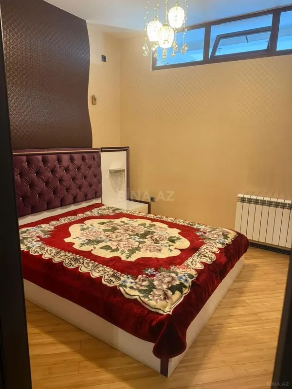 Kirayə verilir 2 otaqlı mənzil 75 m²