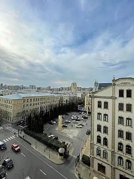 Kirayə verilir 3 otaqlı mənzil 100 m²