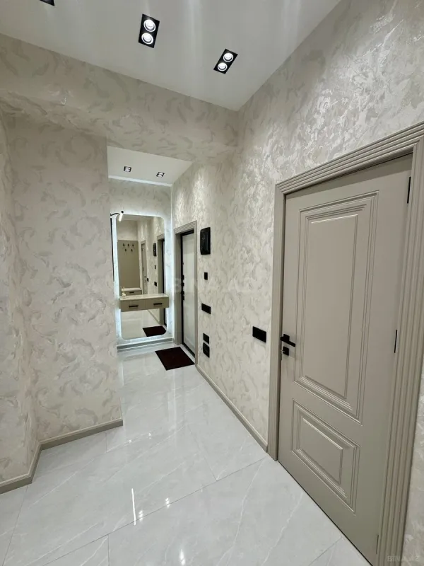 Satılır 2 otaqlı mənzil 80 m²