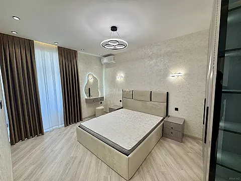 Satılır 2 otaqlı mənzil 80 m²