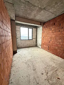 Satılır 2 otaqlı mənzil 67 m²