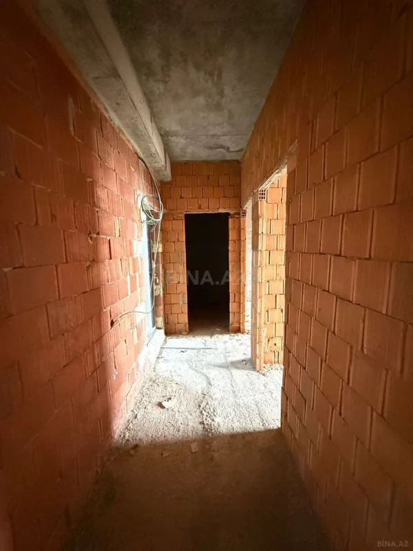 Satılır 2 otaqlı mənzil 67 m²