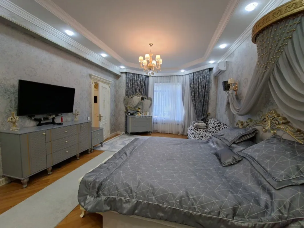 Satılır 8 otaqlı həyət evi 850 m²