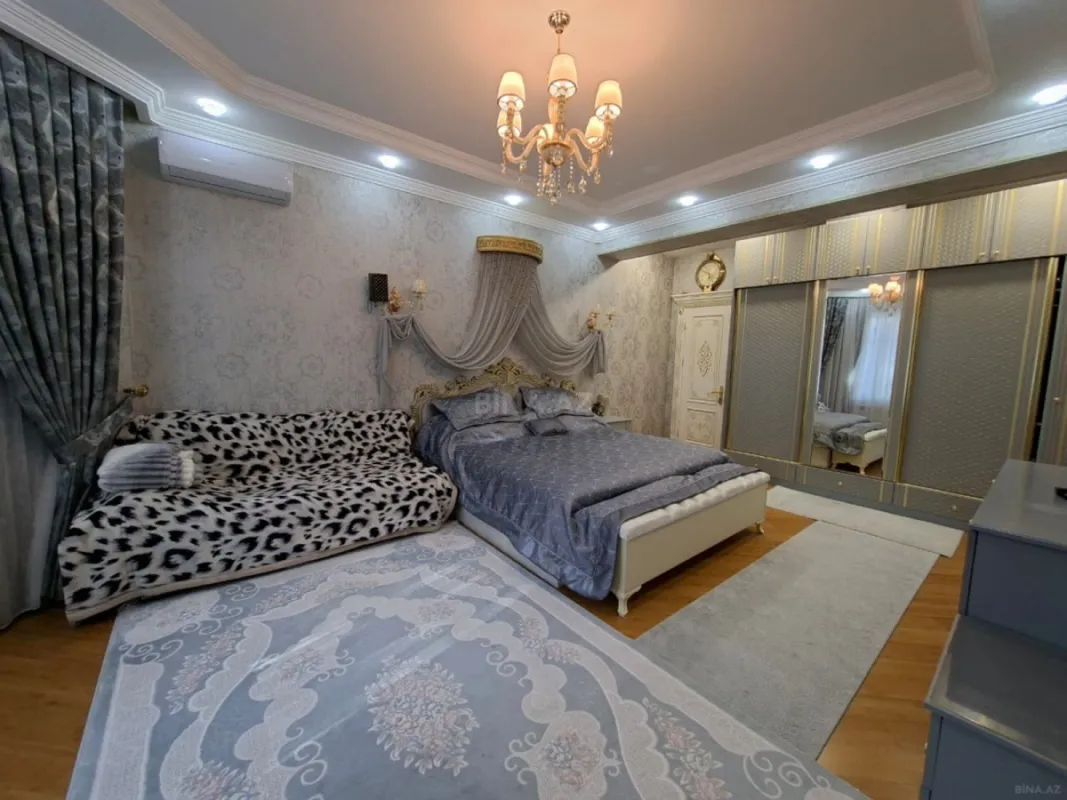 Satılır 8 otaqlı həyət evi 850 m²