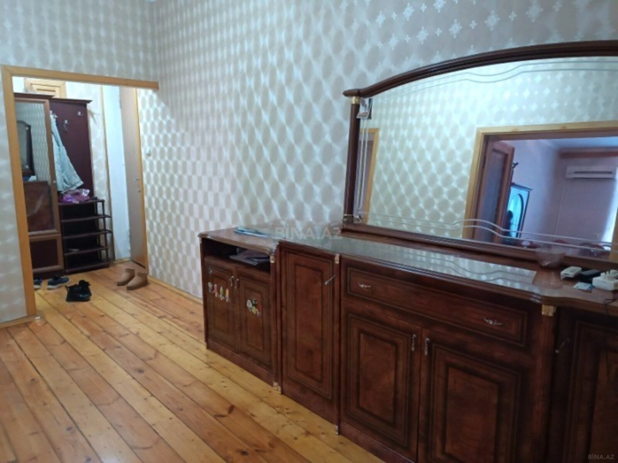 Kirayə verilir 2 otaqlı mənzil 80 m²