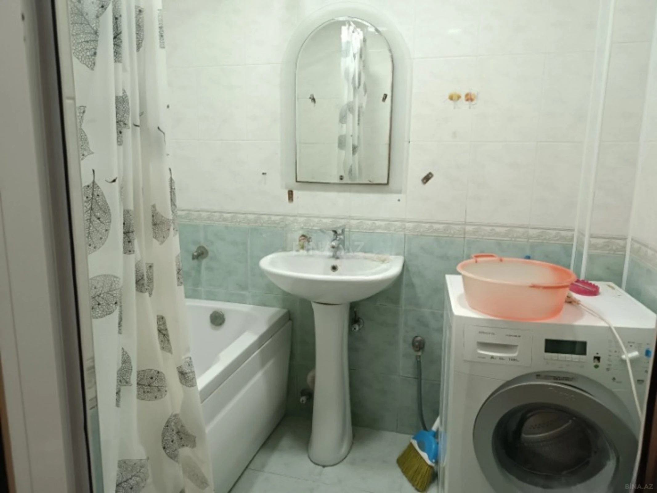 Kirayə verilir 2 otaqlı mənzil 80 m²