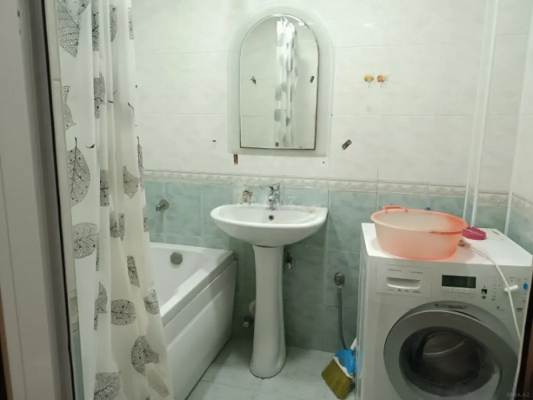 Kirayə verilir 2 otaqlı mənzil 80 m²