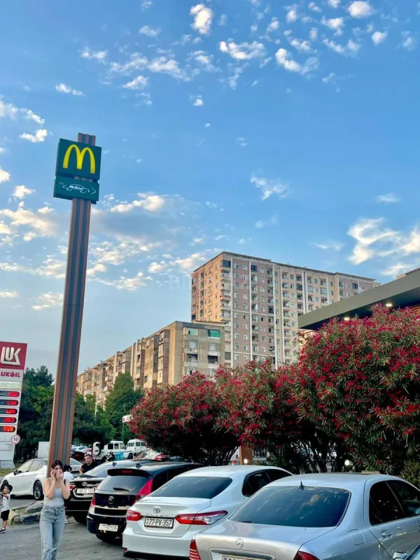 Kirayə verilir 3 otaqlı mənzil 100 m²