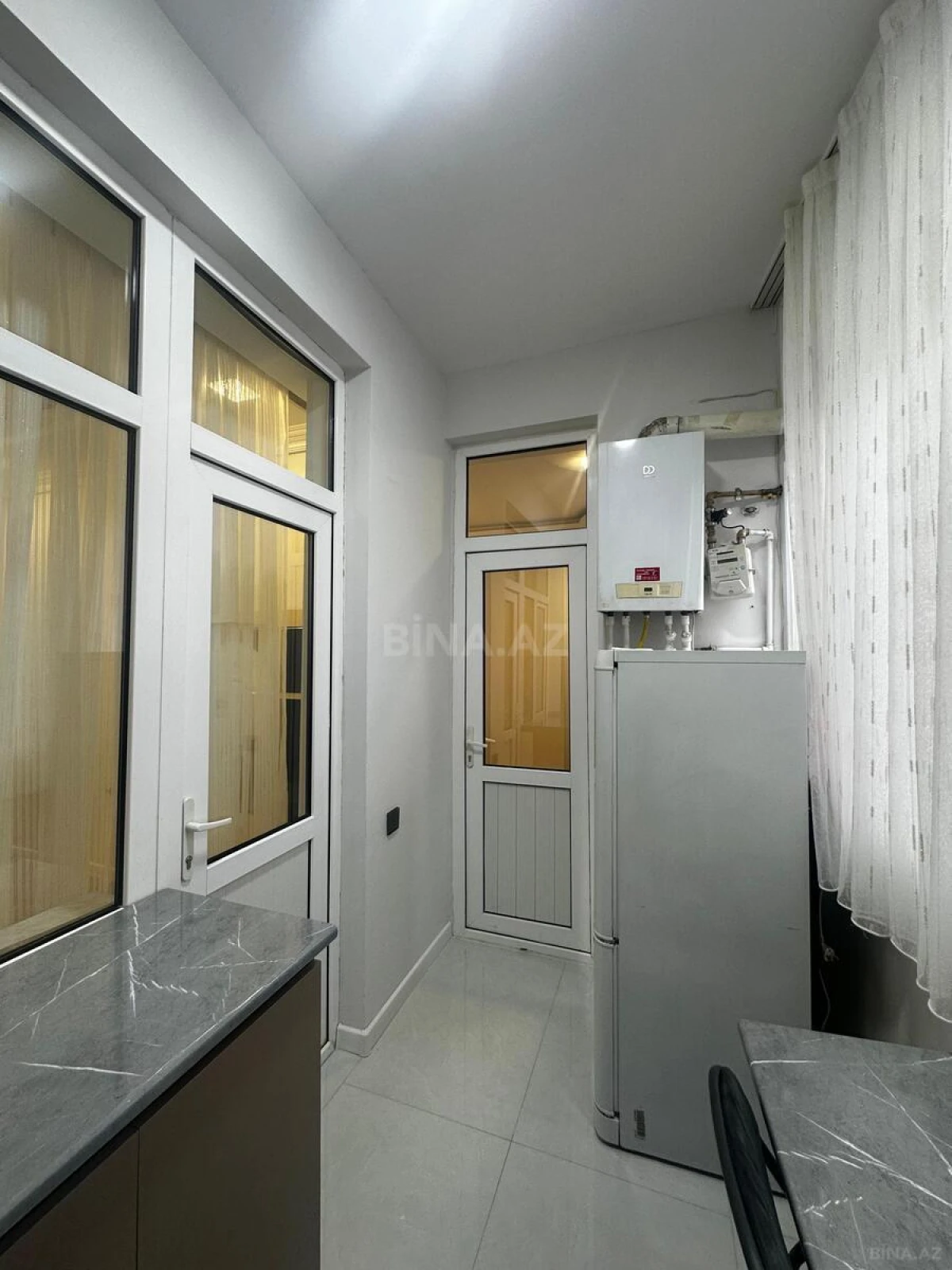 Kirayə verilir 2 otaqlı mənzil 65 m²